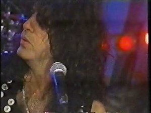 Kiss - Every Time I Look At You (unplugged Montreal 1995)