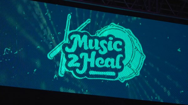 Country musician Riley Green performing at Ruoff Music Center in June 2026