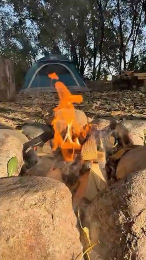 How to BUILD A CAMPFIRE 🔥🪵
