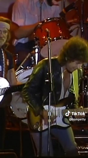 Farm Aid 1985: Heartbreakers with Dylan & Nelson