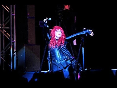 Cyndi Lauper - Live at the Nippon Budokan [FULL CONCERT 2015]