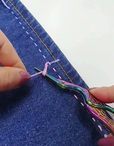 Sewing Thread Knot Hack Using Scissors - Tutorial for beginners #youtubeshorts #crochet# #knitting
