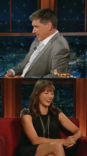 "If I looked like you..." Craig Ferguson charms Rashida Jones 😳