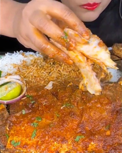 🌶️ Spicy Fish Curry Mukbang ASMR – Crispy Fried Fish, Prawn Curry & Rice Eating Show 🐟🍤🍚