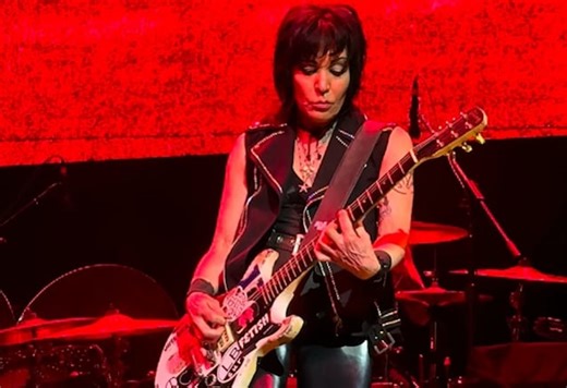 JOAN JETT Explains Why She Will Never Just 'Shut Up And Sing': 'I Don't Feel That I Can Do That'