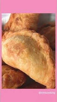 This Thai chicken curry puff is yummm 🥟🥰
