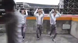 [#VIDEO] Chok Chok Dance, o melhor surto onde até os Idols da SM (principalmente a Amber) fritava com essa dança ~Lisa | Asia Vintage Star