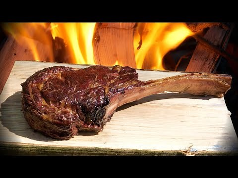 Campfire Cooking - Giant Tomahawk Steak & Peppercorn Sauce