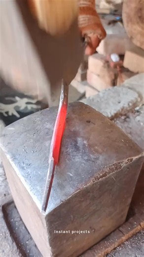 Making a Throwing Arrow From an Old Rusty File #doityourself #diycrafts #diyhomedecor #diyprojects #diyproject #diyvideos #diy | Yahole 104