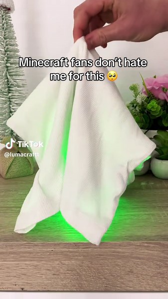 Honestly… I’m kind a obsessed with this glow. 🟦😍 #minecraft #minecraftlamp #potion #minecrafter #nostalgic