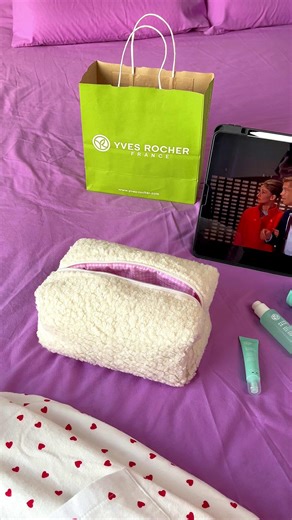 É hora de um Beauty Plan 💚 ✨ Pequenos gestos, novos hábitos 😍 Aproveita esta oportunidade especial numa seleção de produtos para mãos e pés e coloca o teu bem-estar e beleza em primeiro lugar, da cabeça aos pés 🌿 Descobre os essenciais para a tua rotina no nosso site! 👩🏻‍💻https://www.yves-rocher.pt/beauty-plan Compra online com vantagens, 10% desconto e portes grátis na tua primeira compra! 🚚🎁🏠🌿 . . . The power of Botanical Beauty! 🧪🌿 | Yves Rocher Portugal