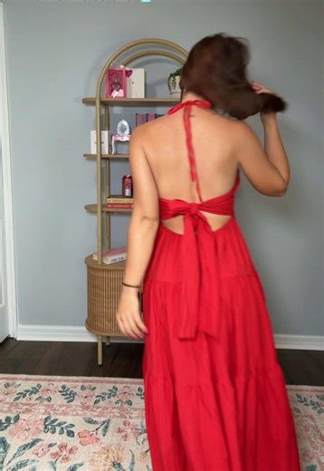 Cute sundress looks amazing for the beach or vacation