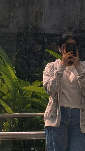 Artholic on Instagram: "Hackathon? 😭 No sleep, only code 🫧 . . . . . . . . . . #tags #mentions #hackathons #hackathon2025 #2025 #hackathon #vit #vellore #gang #team #struggles #engineering #struggles #maths #code #coding #tech #hackathons #meetings #meets #nosleep #sleep #food #foodonly #chennai #hostel #hostellers"