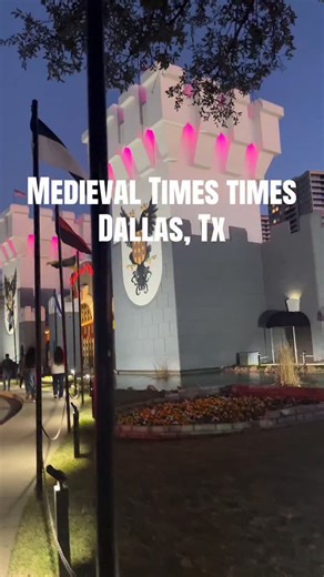When you’re in the mood to switch things up 🏰🍗 Send it to the group chat for the next get-together! (🎥: javierrrx10) #dallasbucketlist #dallas #dfw | Dallas Bucket List