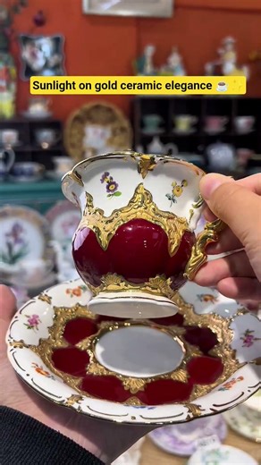 Luxury Red Gold Ceramic Cup That Glows in Sunlight ✨