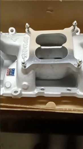 Edelbrock Performer airgap BBC intake manifold