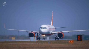 Watch this Air India A320neo grease the landing