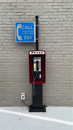 Santa called- it’s not too late to Give the Gift of Tennessee! 🎁 Day trips and weekends in Tennessee small towns are a timeless gift- good for all year round! Keep us in mind for your 2026 travels 😉 Merry Christmas, Tennessee! 🎄 #experiencetn #givethegiftoftn | Experience Tennessee