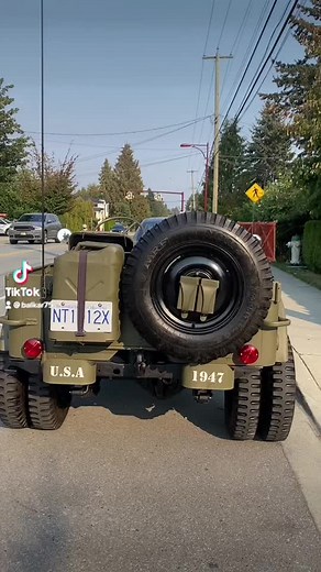 Exploring the Vintage DG-0194 Military Jeep Design