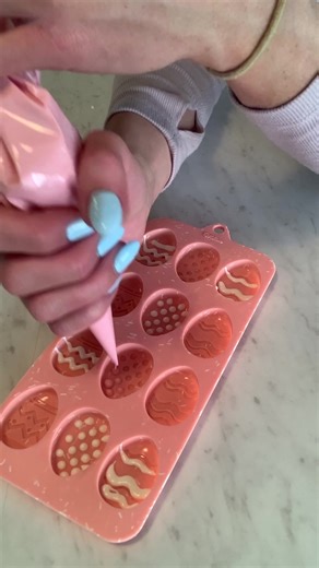 Fun Cake Decorating with Candy Melts