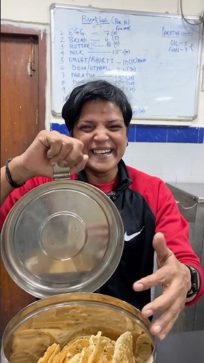 What is in Today’s Hostel Lunch Menu 🥘