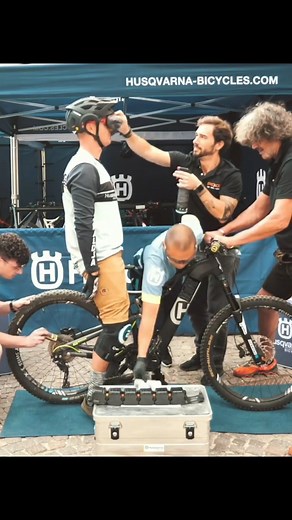 26K views · 171 reactions | BOX BOX F1 competitive worthy pit stop no doubt Rider - @tschugg_23 #mtb #cyclinglife #cycling #downhill #enduro | BikeStable | Facebook
