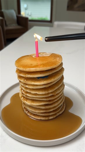 when you don't know how to bake! best cake ever | Janelle & Kate