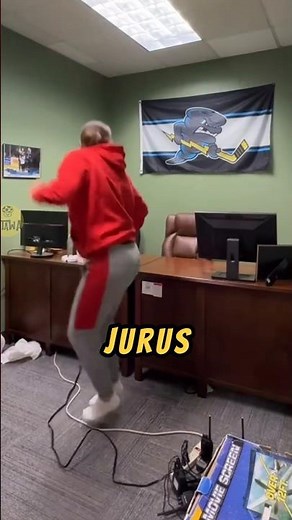 Cara KEREN Buat DUDUK Di Meja Kerja❗😲#kerja #ngakak #videoviral