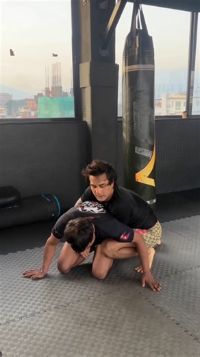 Coach Diwiz teaching time #locknroll #boxing #boxing #wrestling #combatsport #martialarts