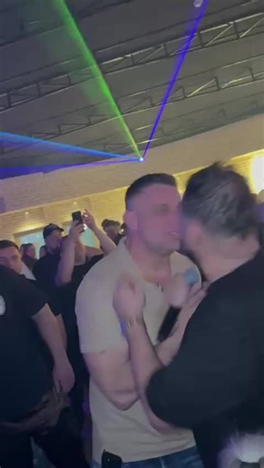 Videoclipuri postate de sasu oficial! (@rubenica1) cu sunet original - sasu oficial!