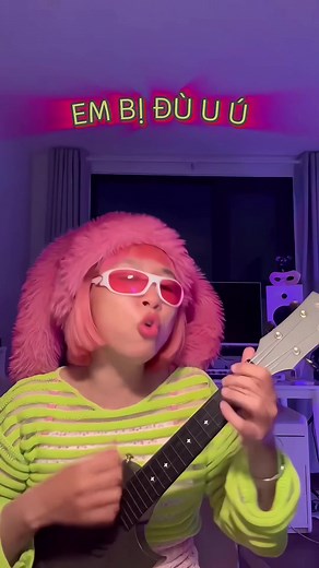 Em Bị Đù U Ú - Trang Hý