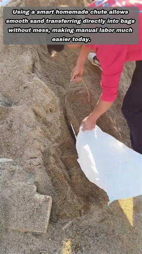 Smart Construction Hack For Quickly Filling Heavy Sand Bags