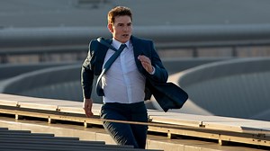 Tom Cruise’s ‘Mission: Impossible’ Speed-Flying Stunt Behind the Scenes Look | THR News