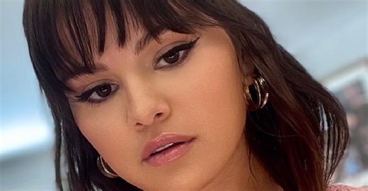 Un nuovo film con Selena Gomez è in arrivo! La star interpreterà una nota cantante degli anni '70