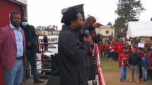 [VIDEO] King Buyelekhaya Dalindyebo speaking at the EFF community meeting to be addressed by CIC Julius Malema. The king has declared that he will be voting EFF and encouraged abaThembu to Vote EFF | Central News