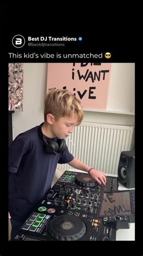 ‪@KnoxKind‬ is behind the decks 🍭