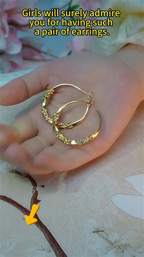 Holiday Jewelry Haul: Trending Earrings for Every Occasion