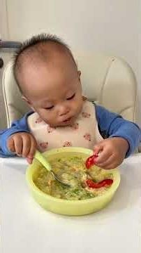 17-month-old baby eating rice online#independentfeeding