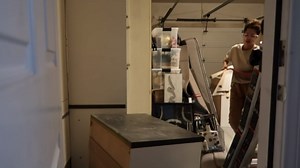 I built a stunning faux marble bar! 🎨