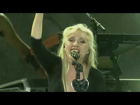 Blondie - You Gotta Fight For Your Right To Party (Beastie Boys Cover) - Live Video