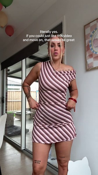 and that’s on imposter syndrome 🤏🏼🤏🏼 #contentcreator #mumcreator | impostersyndrome