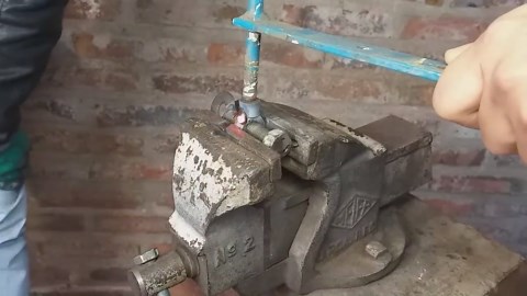 Unlock the Power of DIY: Amazing English Key Lifehacks to Make Your Day Easier!