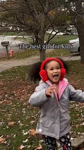 🌟 Discover the Magic of Floating Fun! 🌟 Gently push it up, and watch it float in the air—defying gravity with a gentle descent! ✨ This mesmerizing floating ball is the perfect toy and gift idea for all ages. 😊 Whether for play or decoration, it brings endless joy and wonder. 🪀💫 Easy to use, endlessly entertaining! 😲🎁 Don’t miss out—add a touch of magic to your life! 🛒 #FloatingMagic #PerfectGift #FunToys 🚀 | Gatheringe