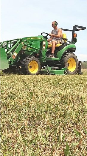 John Deere 2025r Makes Mowing Easy - 60" Deck - Compact Tractor