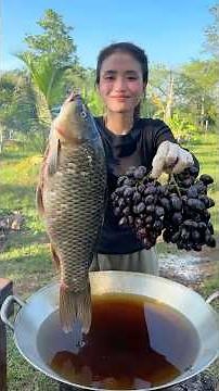Cooking yummy deep fried fish and grape braised recipe