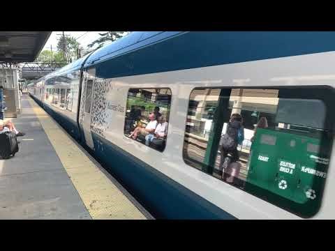 Acela Express train at New Rochelle