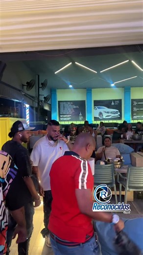 Paris Bar Restaurante & Lounge on Instagram: "Así llega el mayor clásico la noche del miércoles a @parisbarylounge"