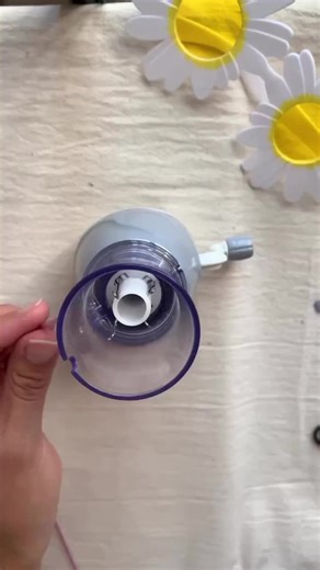 Hola! Aquí te dejo un mini tutorial de como inserto el hilo en la máquina de tricotin, realmente amo lo fácil que es usarla! Claro, cómo todo lleva su curva de aprendizaje… Gracias por apoyar y consumir productos hechos a mano 🤚🏻 Con cairiño Mar 🧡 #hechoamano #tricotando #tricotin #tutorial #cordonfrances