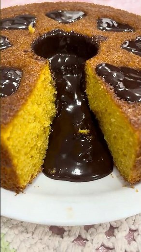Carrot cake with chocolate in a decorated mold! #sabordavida #shorts
