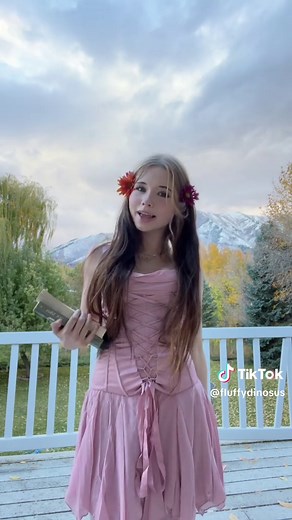 Rapunzel Halloween Costume Ideas for a Magical Tangled Look